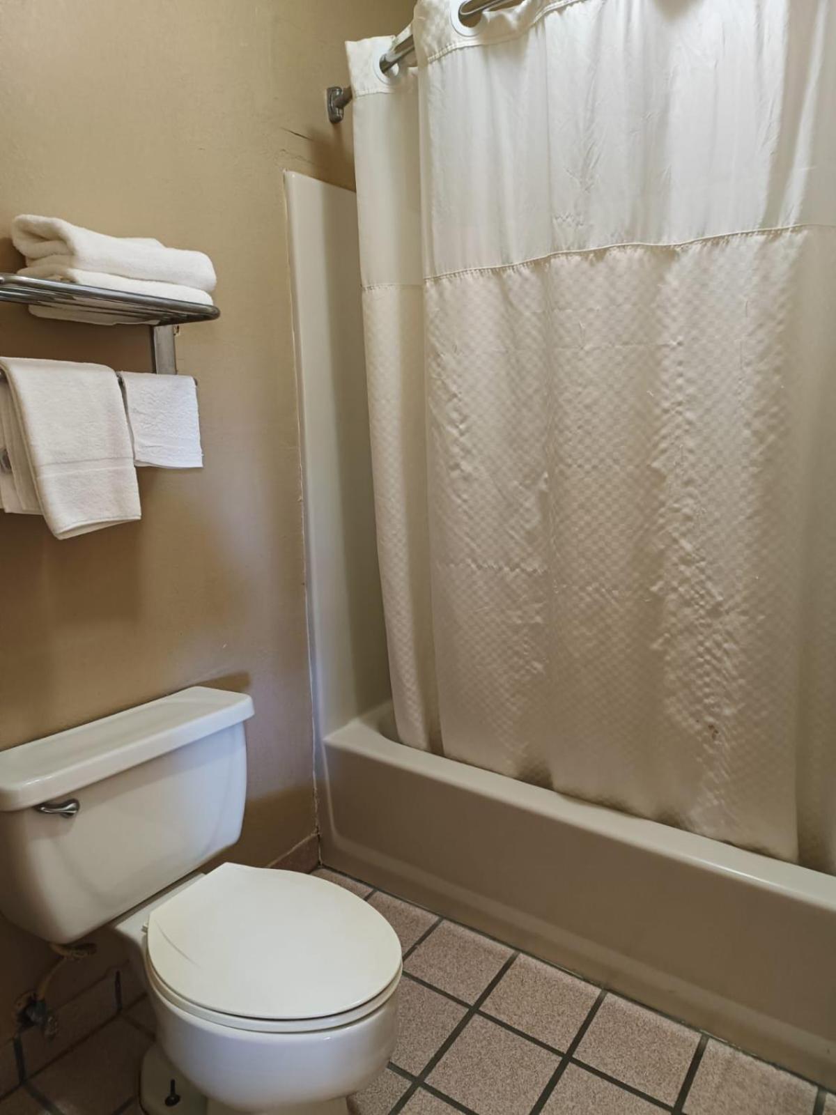 Executive Inn By Oyo Kilgore North מראה חיצוני תמונה